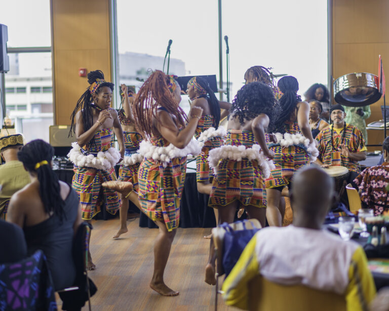 فرقة رقص تاكا &